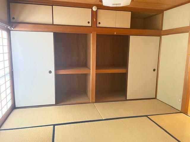 四御神借家の収納