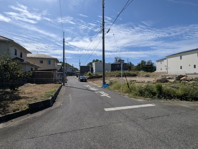 瀬戸市品野町6期　建築条件なしの前面道路含む現地写真