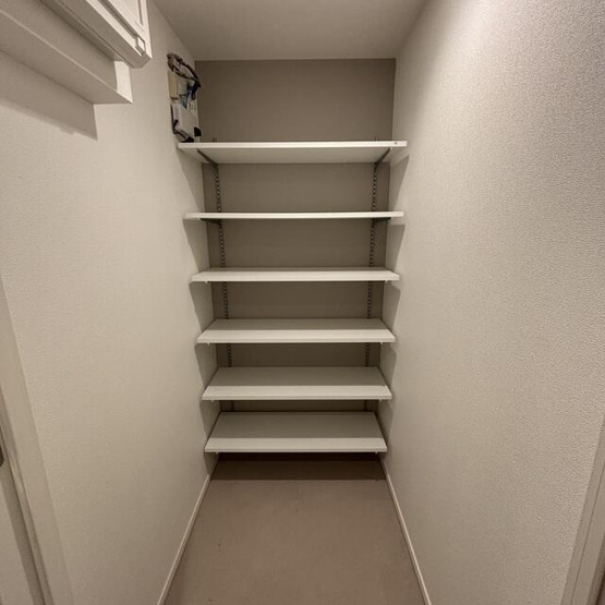 【収納】 | ※写真は同タイプ住戸です。 