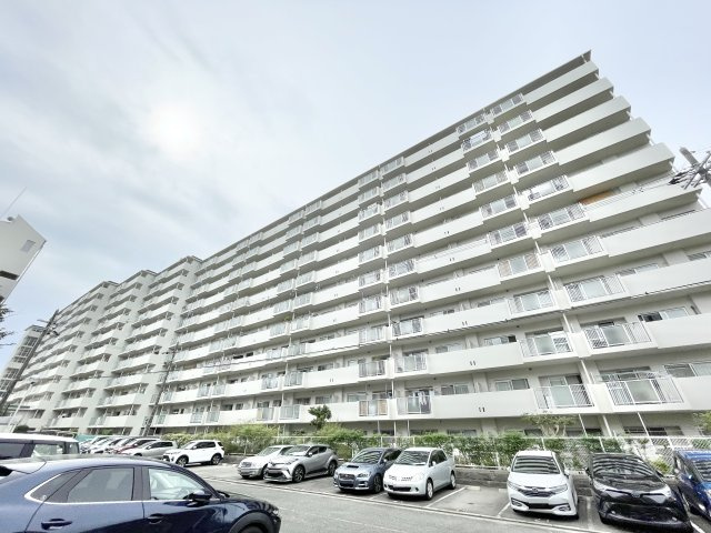 ラウンドシティフドウ香里南B棟の外観|落ち着いた雰囲気の外観です