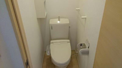 【トイレ】 | ブルムンタウン | 清潔感のあるトイレです