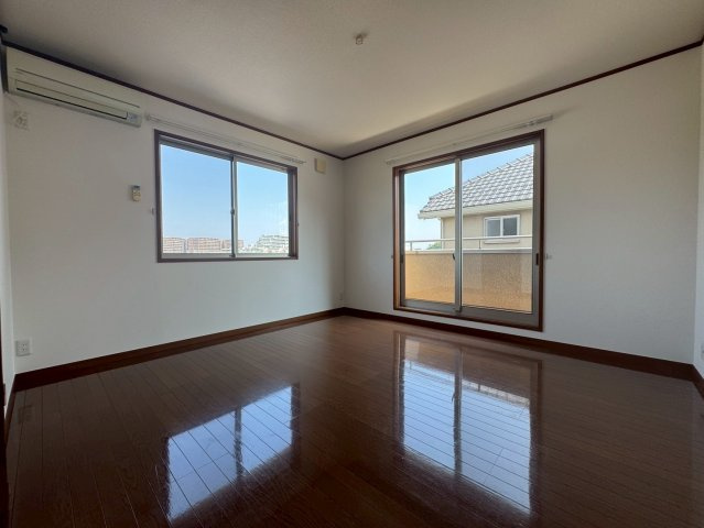 川崎市麻生区万福寺５丁目の一戸建ての居間・リビング