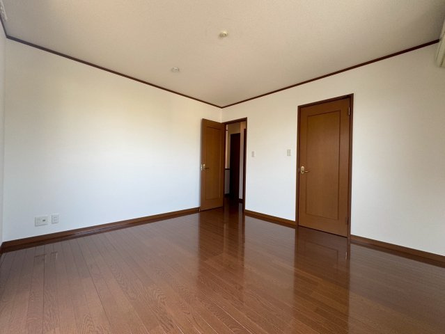 川崎市麻生区万福寺５丁目の一戸建ての洋室