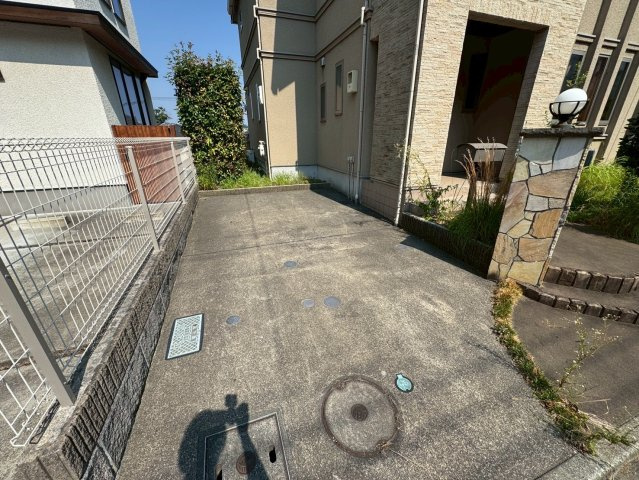 川崎市麻生区万福寺５丁目の一戸建ての駐車場