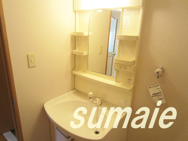 ディアコート東尾久の洗面所|独立洗面台です☆