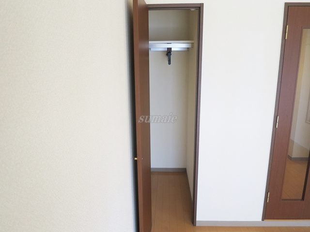 フロントシティ文京の収納|奥行きあるクローゼット☆(CL前)