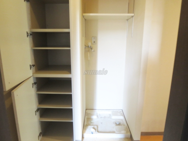 フロントシティ文京の設備|室内洗濯機置場です☆(CL前)