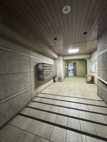 シティパレス新長田のロビー