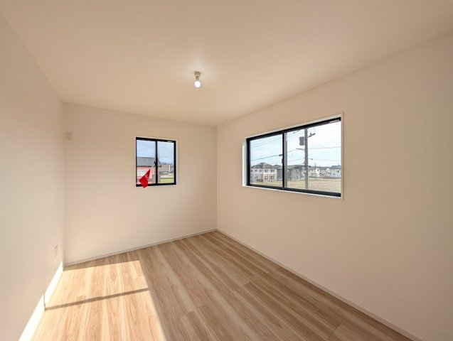 【寝室】 | アーバンスタイル渋川市八木原1期ー③ | ご家族構成で２部屋に変更可能な間取りです♪