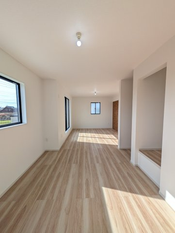 【寝室】 | アーバンスタイル渋川市八木原1期ー③ | ご家族構成で２部屋に変更可能な間取りです♪