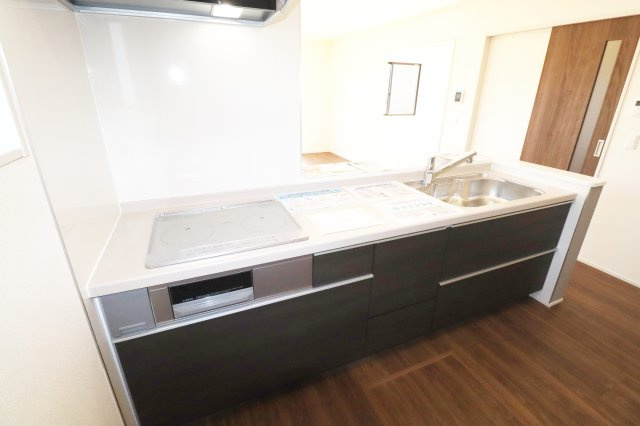 須賀川市森宿字安積田　　　　1号棟　　　西袋第1小学校、西袋中学区　の居間・リビング|※同社施工例