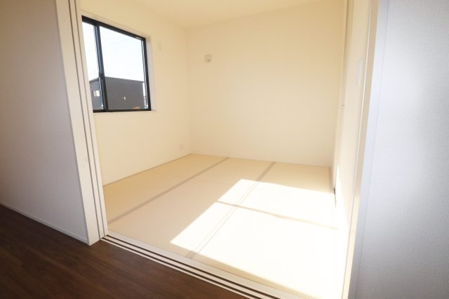 須賀川市森宿字安積田　　　　1号棟　　　西袋第1小学校、西袋中学区　の和室