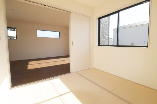 須賀川市森宿字安積田　　　　1号棟　　　西袋第1小学校、西袋中学区　の洋室|※同社施工例