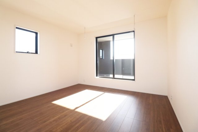 須賀川市森宿字安積田　　　　1号棟　　　西袋第1小学校、西袋中学区　の洋室