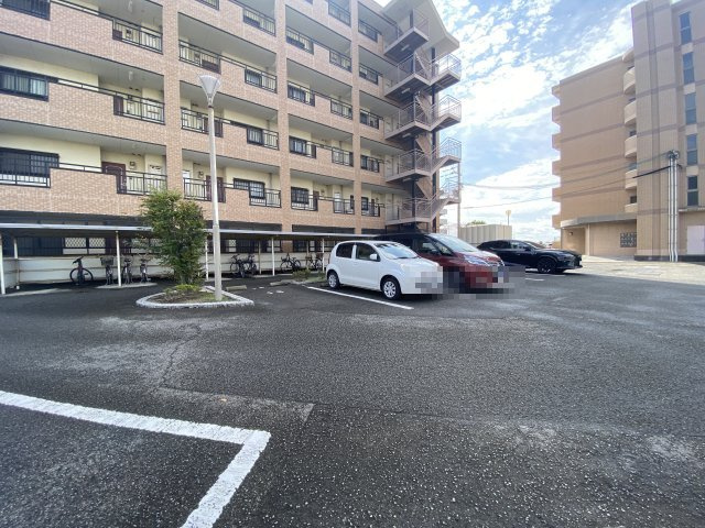 グランド・メールの駐車場