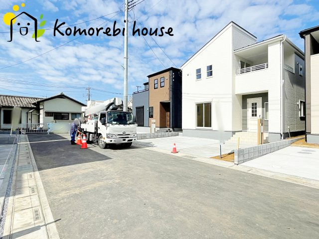 上尾市小敷谷　第2　新築一戸建て　リーブルガーデン　02の前面道路含む現地写真|前面道路含む現地写真です