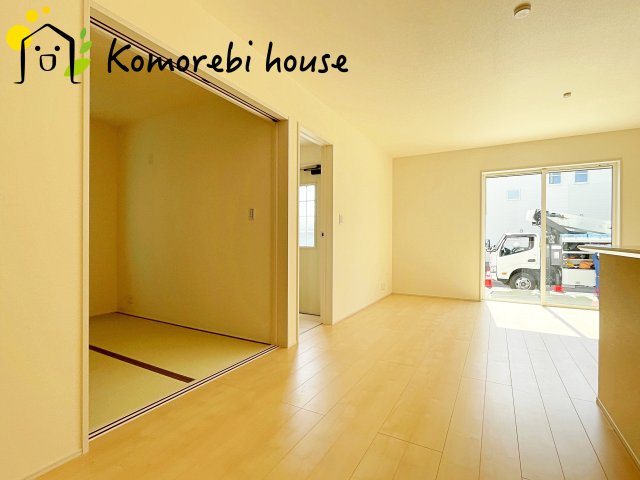上尾市小敷谷　第2　新築一戸建て　リーブルガーデン　02の居間・リビング|使いやすい居間です