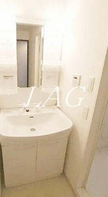 【洗面所】 | クローバーフィールド | 洗面台です。