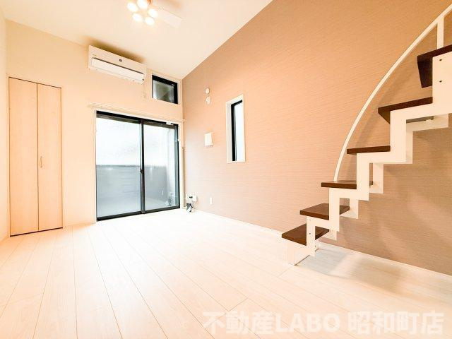 ハーモニーテラス墨江の居間・リビング