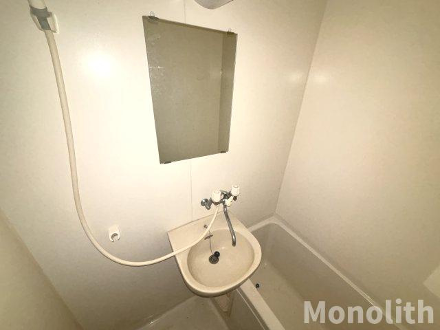 フォンターナ大宮の洗面所