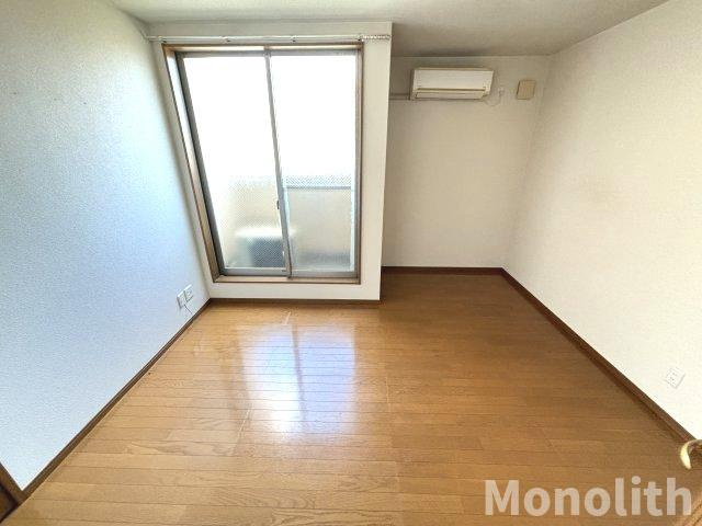 フォンターナ大宮の居間・リビング