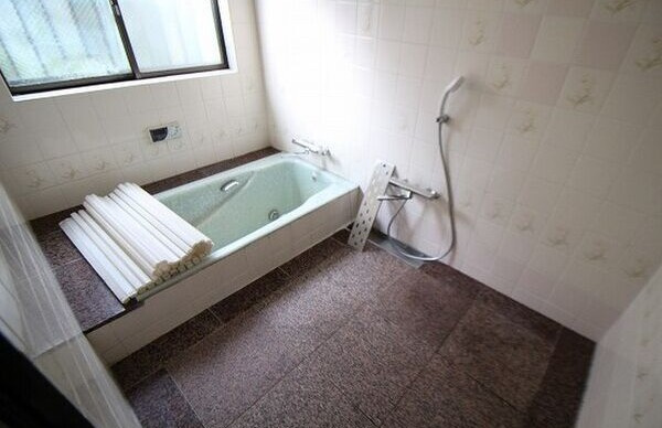 梅森坂借家の浴室