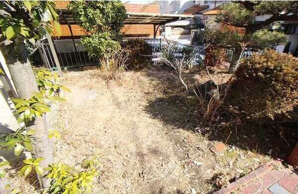 梅森坂借家の庭