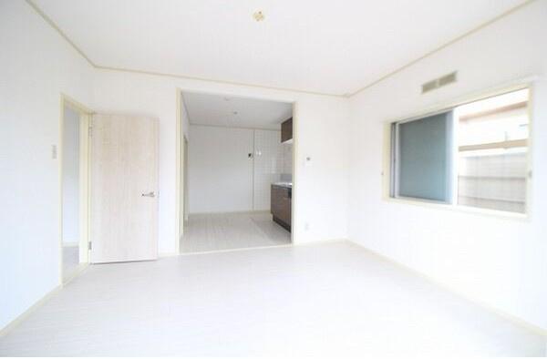 梅森坂借家の居間・リビング