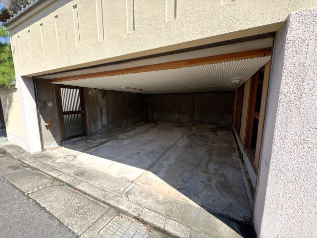 小明町春日戸建ての駐車場