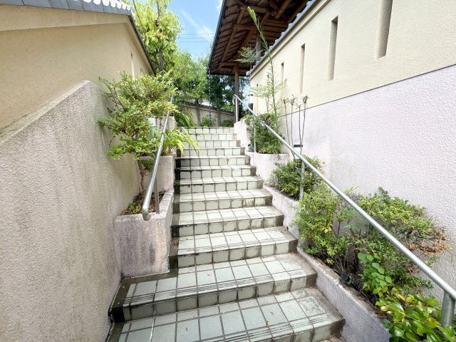 小明町春日戸建てのエントランス