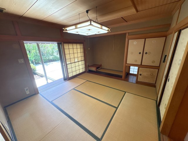 小明町春日戸建ての和室