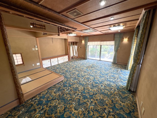 小明町春日戸建ての居間・リビング