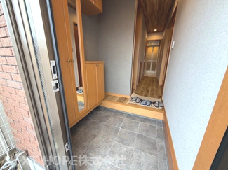 【玄関】 | 尼崎市琴浦町中古戸建 | 玄関です♪室内は令和７年8月リフォーム済み！御待たせ無しで即ご入居していただけます！いつでもご覧いただけます！お気軽にネクストホープ不動産販売までお問い合わせを！！