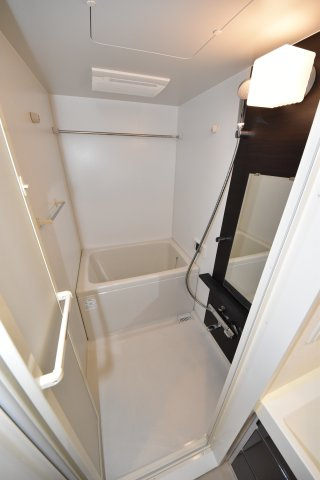 エステムコートディアシティWESTの浴室