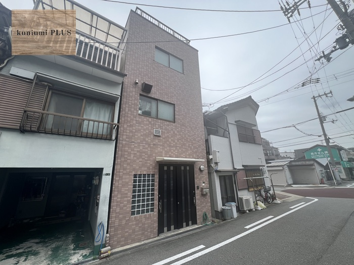 大阪市城東区諏訪4丁目の前面道路含む現地写真