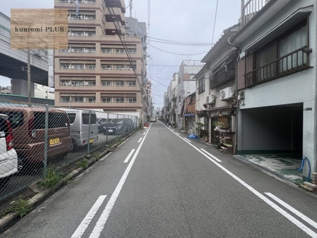 大阪市城東区諏訪4丁目の前面道路含む現地写真