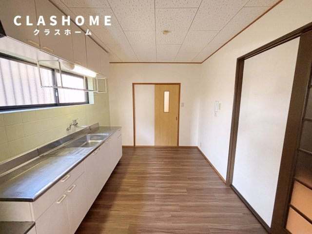 シャイン美園Ｃ　　 刈谷市近郊の賃貸はクラスホームの居間・リビング