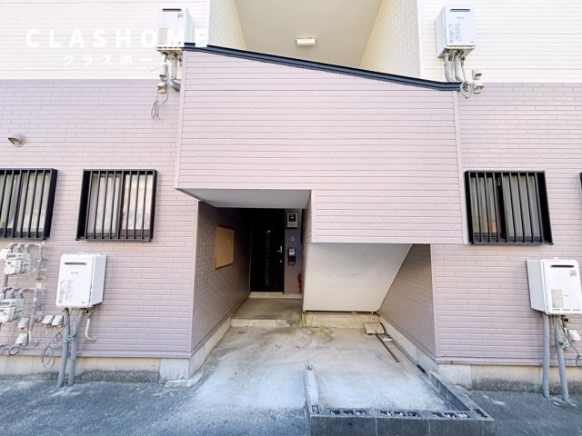 シャイン美園Ｃ　　 刈谷市近郊の賃貸はクラスホームのエントランス