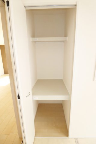 須賀川市森宿字安積田　　　　2号棟　　　西袋第1小学校、西袋中学区　の洋室|※同社施工例