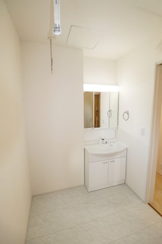 須賀川市森宿字安積田　　　　2号棟　　　西袋第1小学校、西袋中学区　の洗面所