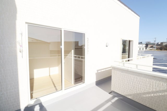 須賀川市森宿字安積田　　　　2号棟　　　西袋第1小学校、西袋中学区　のバルコニー