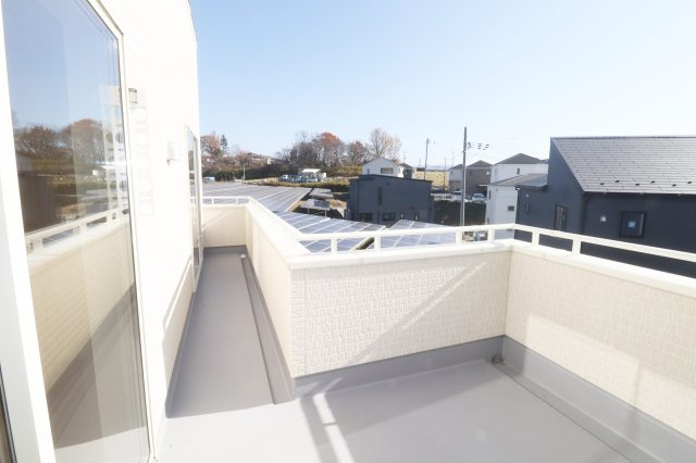 須賀川市森宿字安積田　　　　2号棟　　　西袋第1小学校、西袋中学区　のバルコニー