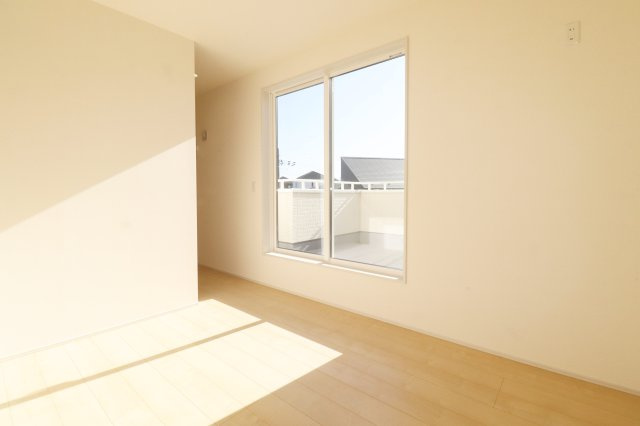 須賀川市森宿字安積田　　　　2号棟　　　西袋第1小学校、西袋中学区　の洋室|※同社施工例