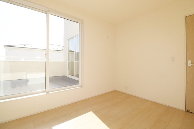 須賀川市森宿字安積田　　　　2号棟　　　西袋第1小学校、西袋中学区　の洋室|※同社施工例