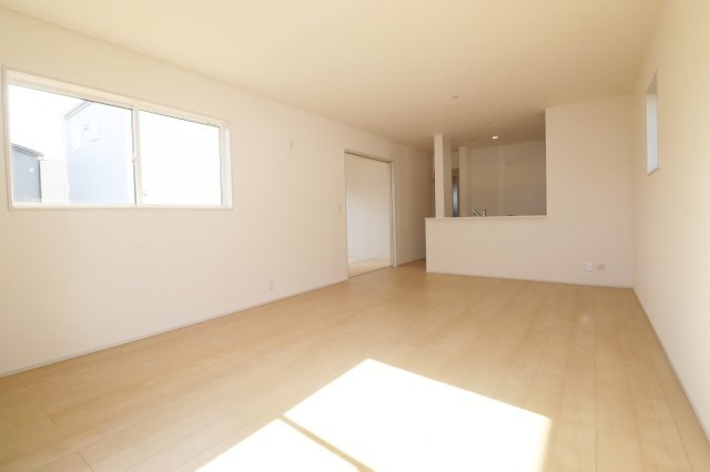 須賀川市森宿字安積田　　　　2号棟　　　西袋第1小学校、西袋中学区　の居間・リビング