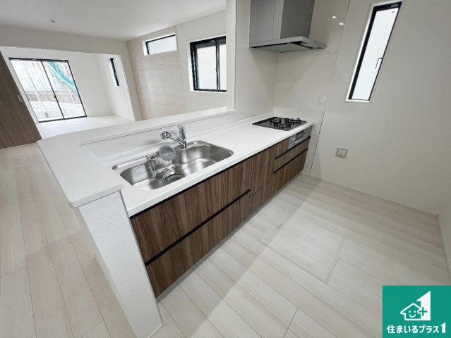 柏原市国分東条町　新築一戸建ての外観|現在建築中！落ち着いた街並みで新生活を始めることが出来そう！周辺の物件も併せてご紹介させて頂きます！