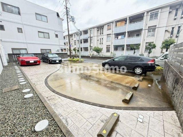 ボニート魚崎の駐車場