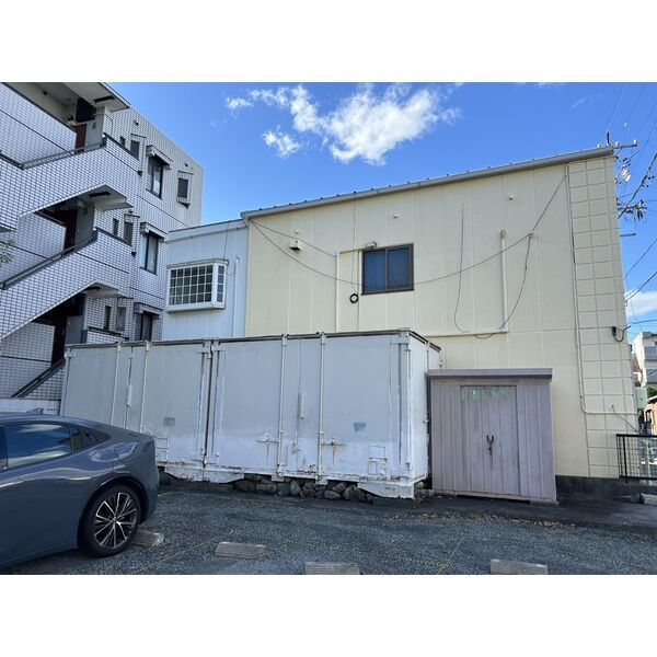 熱田区事務所(P4台分込)の外観