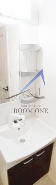 ＦＩＲＳＴ　ＴＥＲＲＡＣＥの洗面所|独立洗面台です。