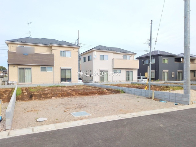 上尾市小敷谷　第2　新築一戸建て　リーブルガーデン　03の前面道路含む現地写真|撮影：'25/10/03